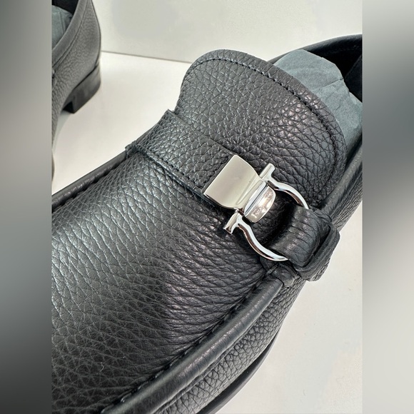 Salvatore Ferragamo Black Pebbled Leather Loafer with Gancini Buckle Size 8.5 main image 9